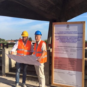 Pescia : hanno inizio i lavori per la sistemazione dei marciapiedi del Ponte Europa