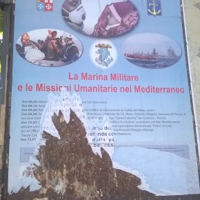 Strappati i manifesti della festa dei Marinai d'Italia