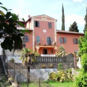 Pescia biblioteca Carlo Magnani martedì 29 settembre ''In Villa trova un amico''.