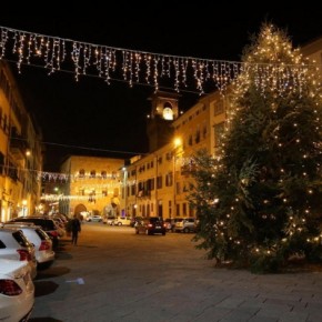 Giurlani “ Il tessuto economico, commerciale e sociale  cittadino ha bisogno di certezze per le festività natalizie”