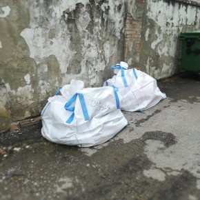 Mandara  (Lista Civica Voltiamo Pagina) chiede un pronto intervento per la rimozione immediata dei rifiuti da esumazione lasciati da giorni davanti all'ingresso del cimitero di Collodi
