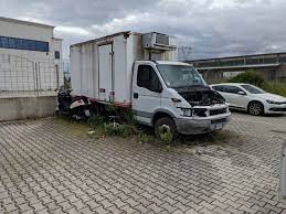 Pescia, censimento e bonifica dei veicoli abbandonati sul territorio     Guidi e Bellandi “ Operazione senza precedenti, alla fine verranno rimosse una ventina di carcasse di mezzi di trasporto abbandonati”