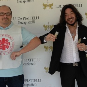 Luca Piattelli e Caritas, un sodalizio a vantaggio di chi ha bisogno  In vendita a Chiesina Uzzanese, a  un prezzo simbolico, prodotti per capelli il cui ricavato sarà interamente devoluto