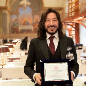 Un prestigioso riconoscimento conferito a Palazzo Montecitorio  Lo stilista Luca Piattelli vince il Premio Wella ai migliori saloni italiani per la sua sede di Chiesina Uzzanese