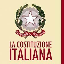 Chiesina Uzzanese - La maggioranza di centrodestra segue l'opposizione e consegna le costituzioni ai nuovi maggiorenni. Chiesina Uzzanese - La maggioranza di centrodestra segue l'opposizione e consegna le costituzioni ai nuovi maggiorenni.