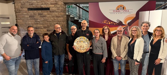 Decretata la miglior cecìna delle terre di pisa: la pizzeria Nando di Pisa trionfa al contest finale del Terre di Pisa Food & Wine Festival Decretata la miglior cecìna delle terre di pisa: la pizzeria Nando di Pisa trionfa al contest finale del Terre di Pisa Food & Wine Festival