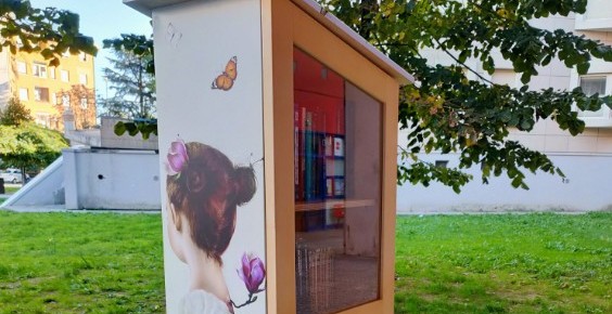 Alle Piastre arriva una nuova “casetta dei libri”: un piccolo spazio dove le storie continuano a viaggiare  Sabato l’inaugurazione. E’ la dodicesima e ultima casetta installata nel corso del 2026 in diversi luoghi del territorio comunale