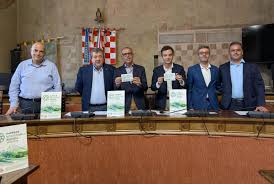 Gestione rifiuti, il Comune di Pistoia dopo il ricorso al TAR di Plures: «Incertezza che si doveva evitare. Serve una seria revisione della spesa, senza rinunciare agli investimenti». Gestione rifiuti, il Comune di Pistoia dopo il ricorso al TAR di Plures: «Incertezza che si doveva evitare. Serve una seria revisione della spesa, senza rinunciare agli investimenti».