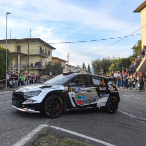 Luca Artino ed un Rally Città di Pistoia di buone sensazioni.   Il pilota di Lamporecchio, tornato alle competizioni dopo sette mesi di assenza, ha ritrovato progressivamente il feeling con la Skoda Fabia RS di MM Motorsport, condivisa con Nicolangelo Lettieri.