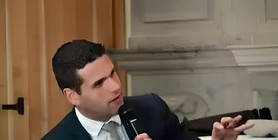 Magrini (consigliere Fdi Monsummano) : "DE CARO ALLE OPPOSIZIONI: «SIETE DEI NON PENSANTI». E DAL PRESIDENTE VENIER: «LEI QUESTA SERA LA PAGA».